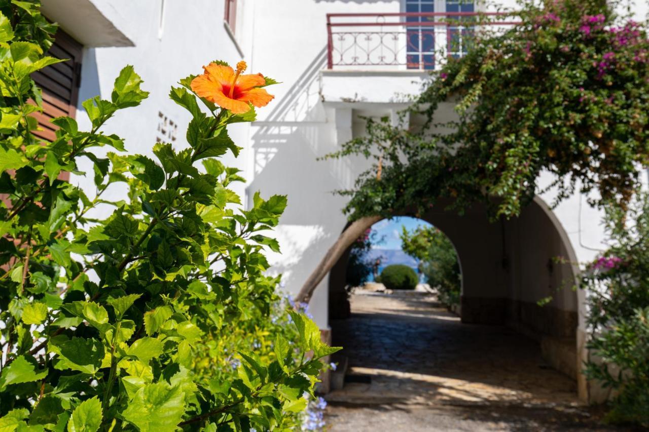 Island Kavos Annex Studios Exterior photo